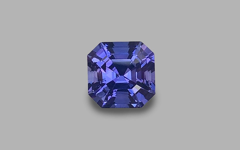 Tanzanite - 6.80 ct