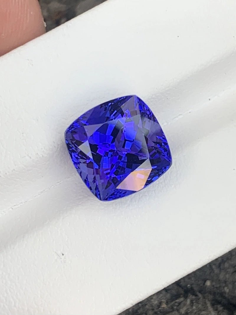 Tanzanite - 9.68 ct