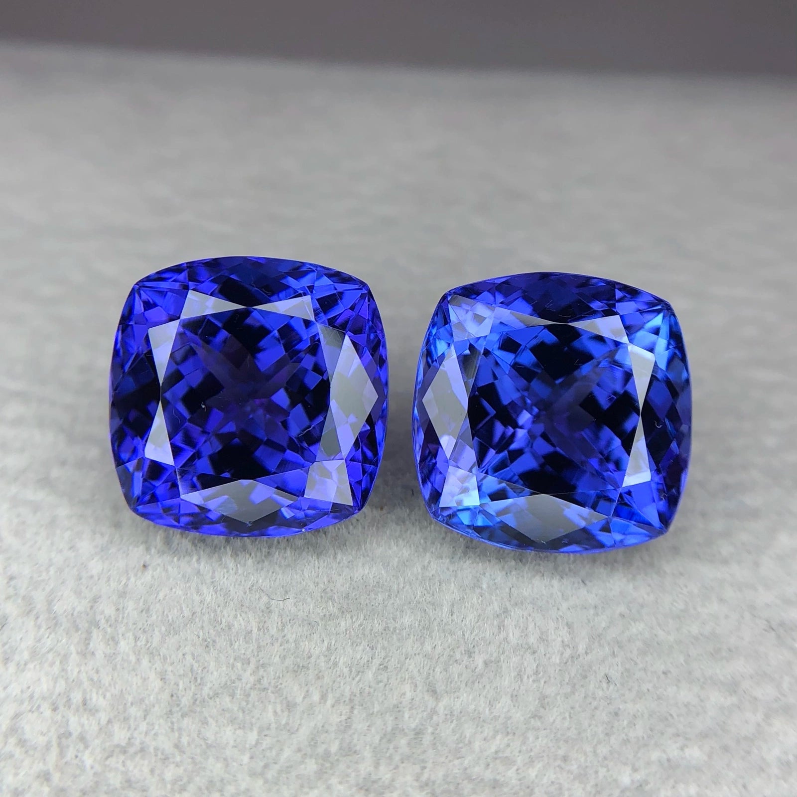 Tanzanite Pair - 18.60 ct