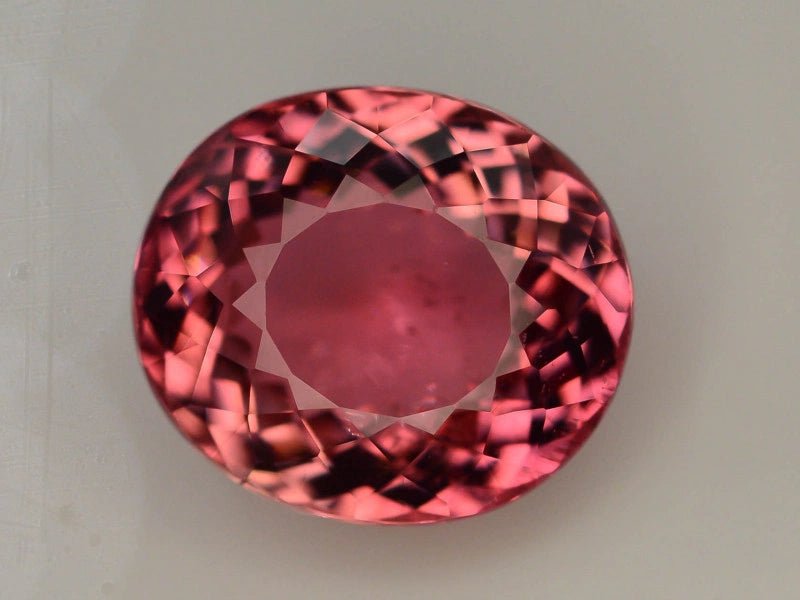 Tourmaline 4.71 ct – Top Pink Color, Oval Cut, ČGL Certified