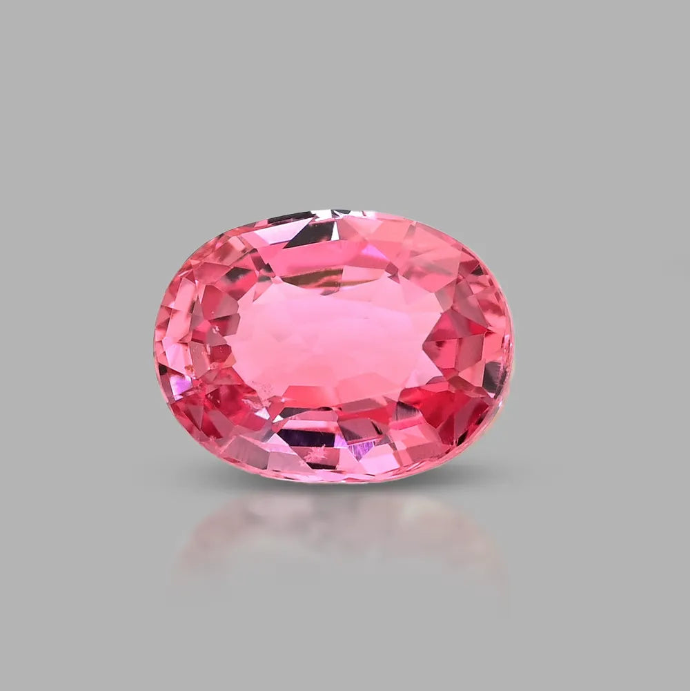 Natural sapphire, pink, oval cut, 1.15 ct, loose gemstone.