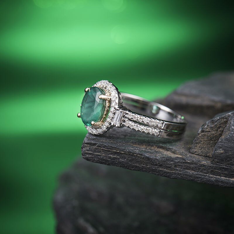 14Kt Gold Diamond 1.30 ct Emerald Ring