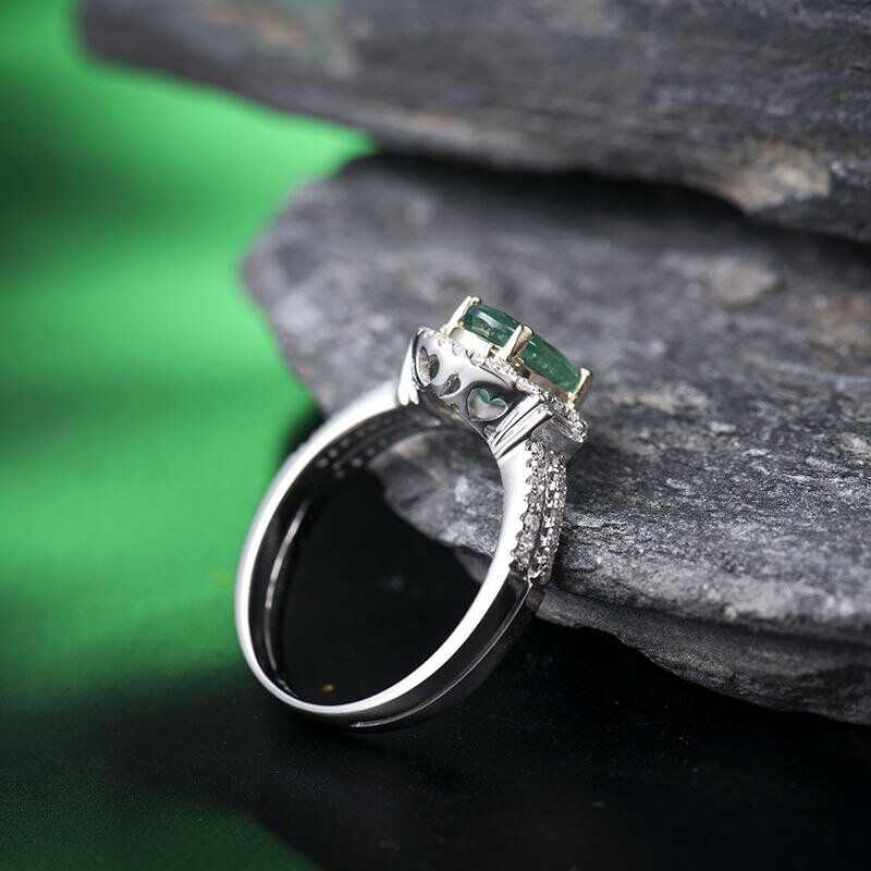 14Kt Gold Diamond 1.30 ct Emerald Ring