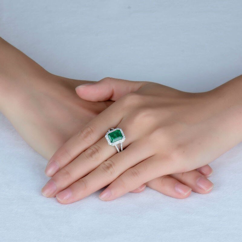 14Kt Gold Diamond 3.25 ct Emerald Ring