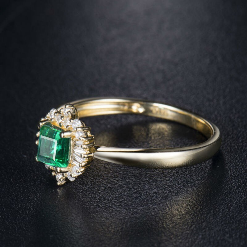 14Kt Gold Natural Diamond & 0.42 ct Emerald Ring