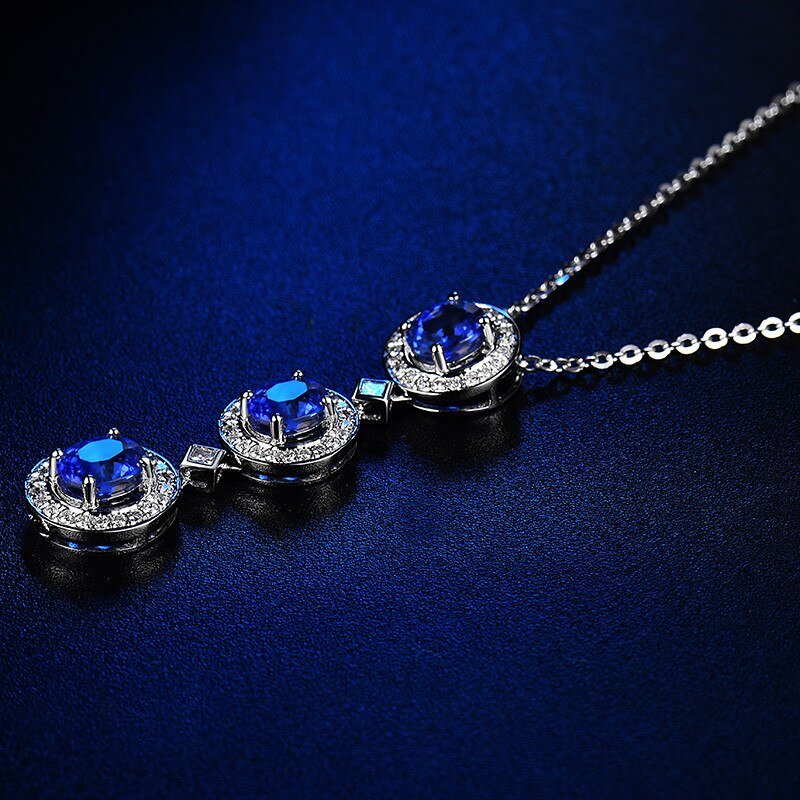 14kt White Gold 2.855ct Blue Sapphire Pendant