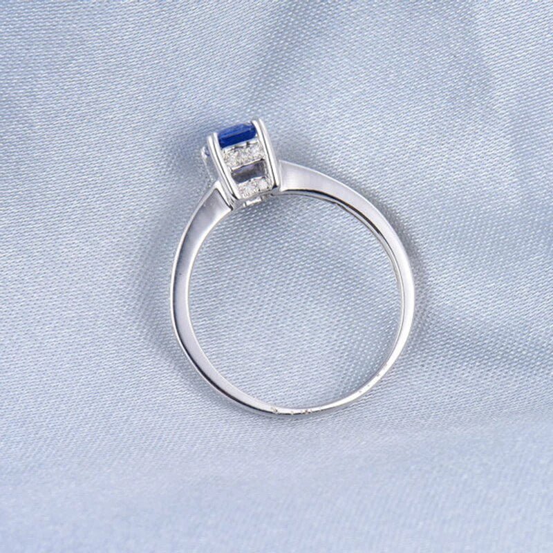 14Kt White Gold Blue & 0.93 ct Sapphire Diamond Ring