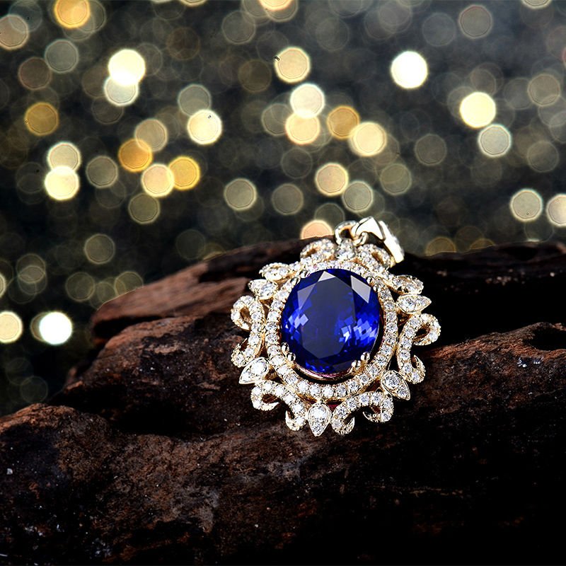 14Kt Yellow Gold Diamond 3.05 ct Tanzanite Pendant