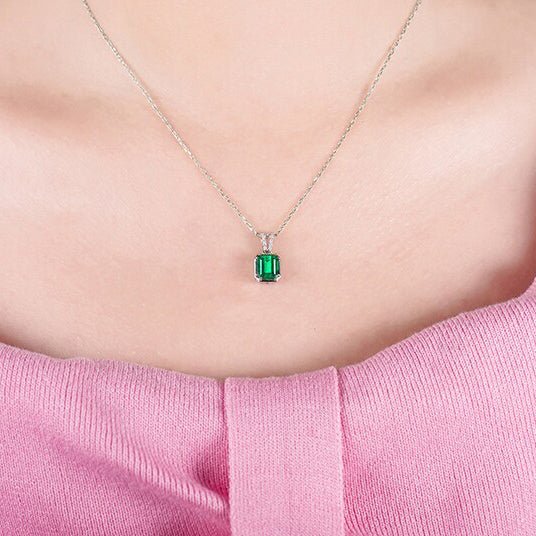 18K White Gold 1.60ct Emerald Pendant with Natural Diamond