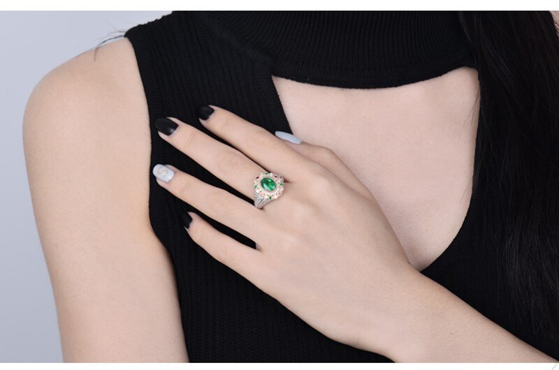 18Kt Gold Diamond 1.20 ct Emerald Ring