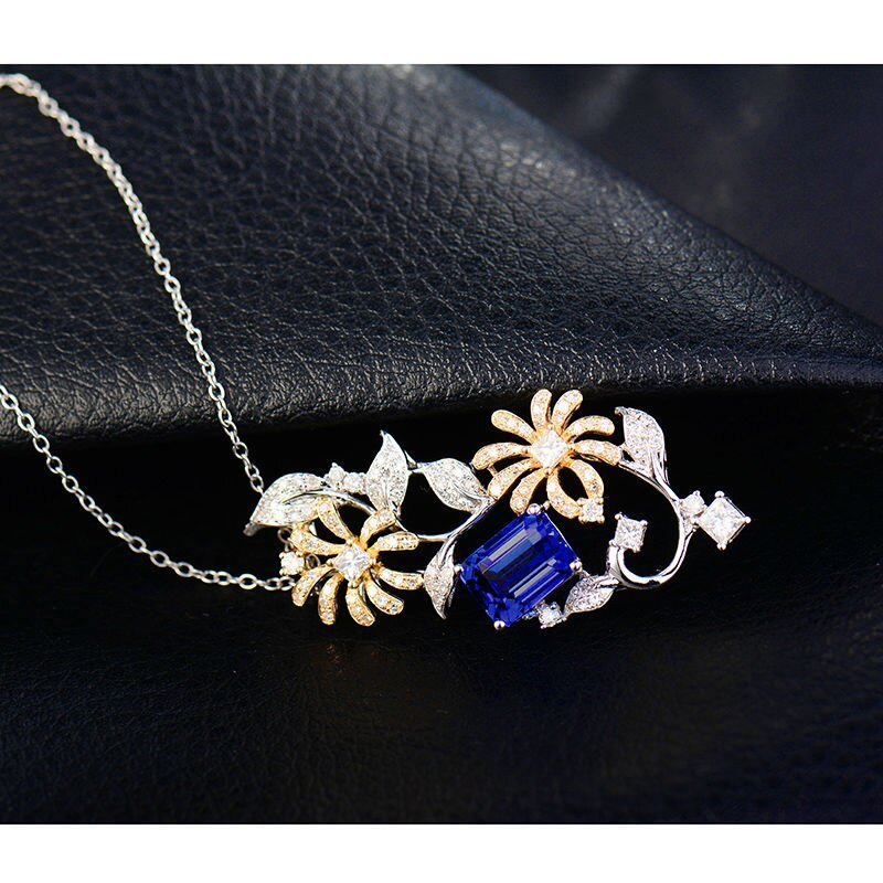 18Kt Multi - tone Gold Diamond 2.49 ct Tanzanite Pendant