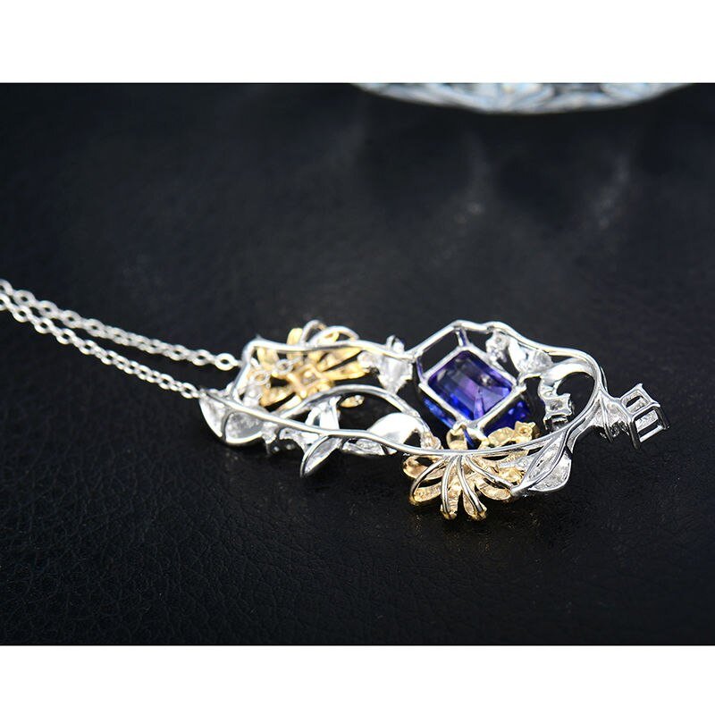 18Kt Multi - tone Gold Diamond 2.49 ct Tanzanite Pendant