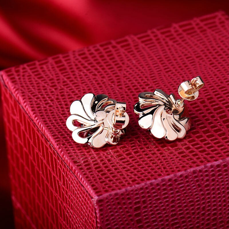 18Kt Rose Gold 1.68 ct Emerald Earrings with Diamonds