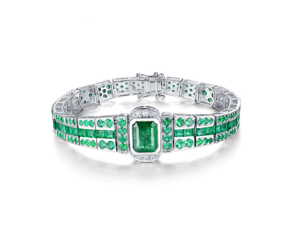 18Kt White Gold 10.82 ct Emerald Bracelet with Natural Diamond (Unisex)
