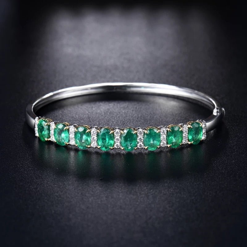 18Kt White Gold 5.86 ct Emerald Bracelet with Diamonds