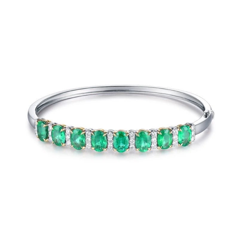 18Kt White Gold 5.86 ct Emerald Bracelet with Diamonds