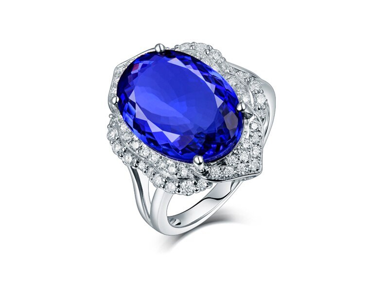 18Kt White Gold 8.45ct Tanzanite Ring with Diamonds