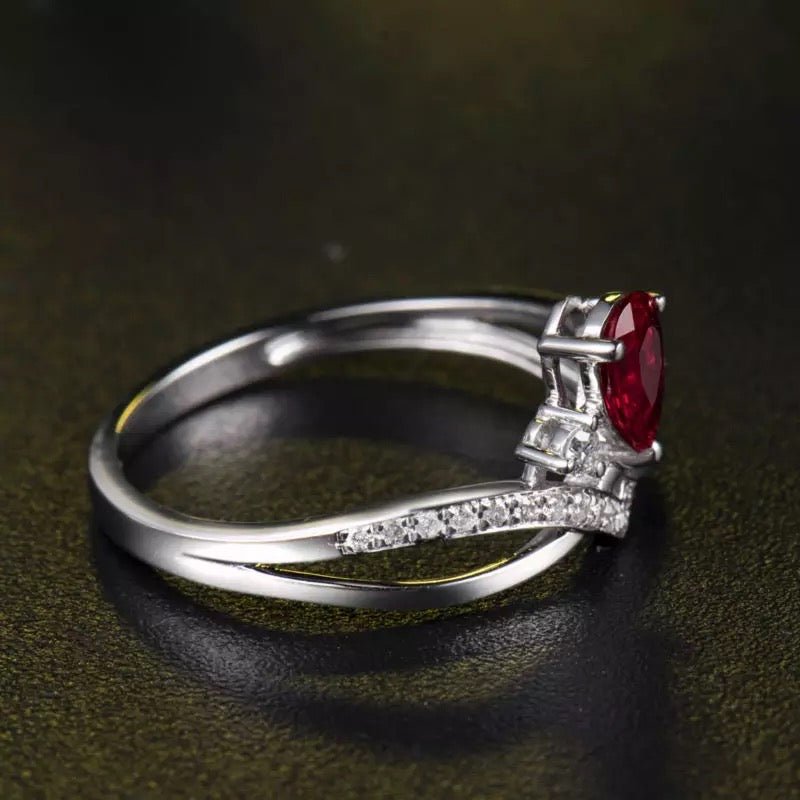 18Kt White Gold Diamond 0.49 ct Ruby Ring