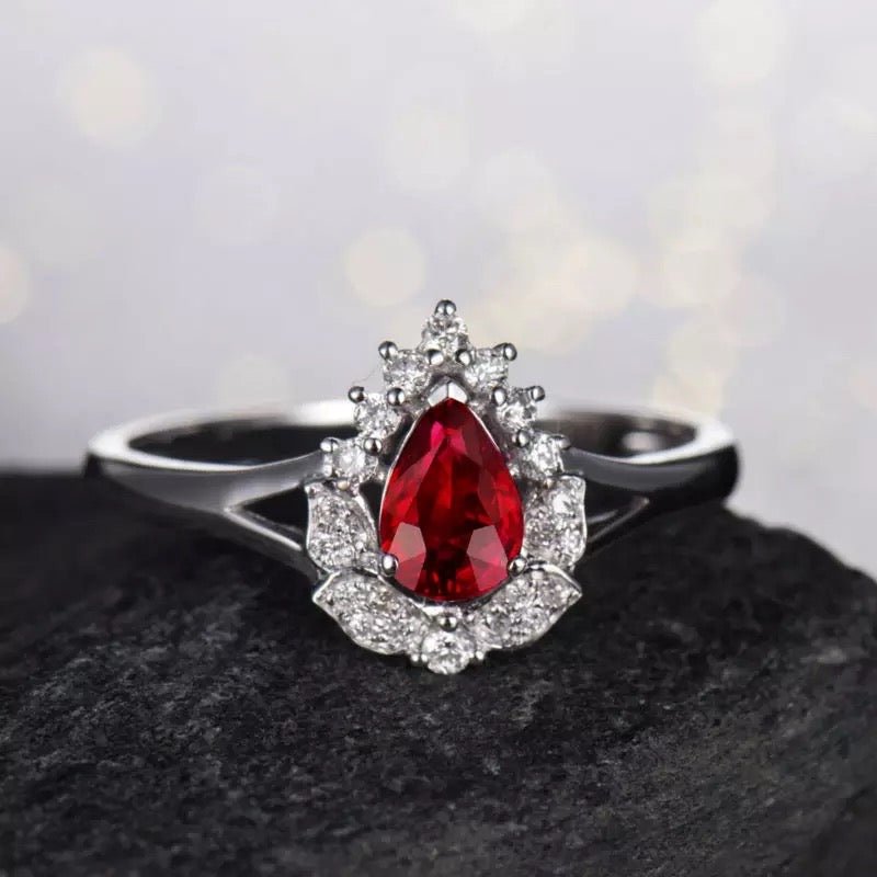 18Kt White Gold Diamond 0.52 ct Ruby Ring
