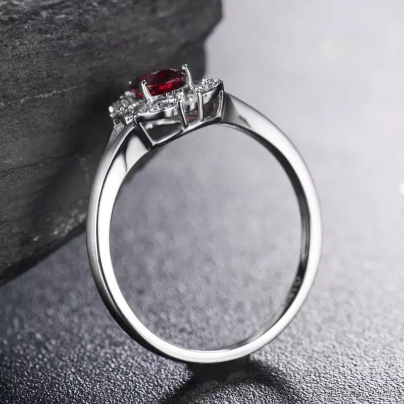 18Kt White Gold Diamond 0.52 ct Ruby Ring