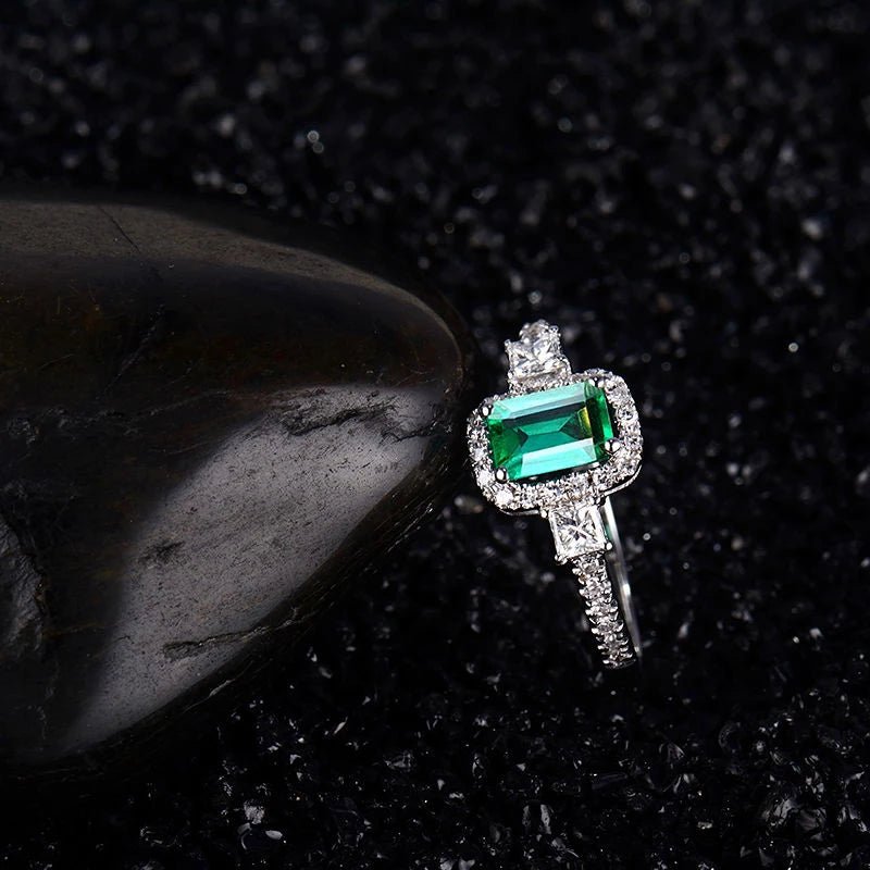 18Kt White Gold Diamond 0.65ct Emerald Ring