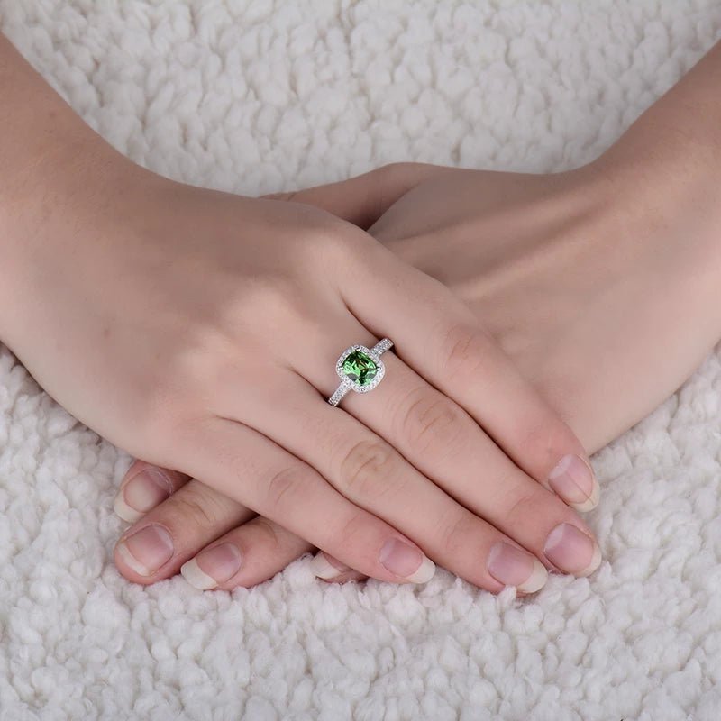 18Kt White Gold Diamond & 1.02ct Tsavorite Ring