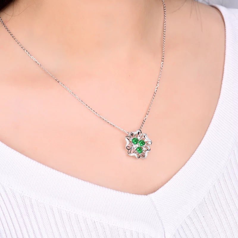 18Kt White Gold Diamond 1.235 ct Tsavorite Pendant