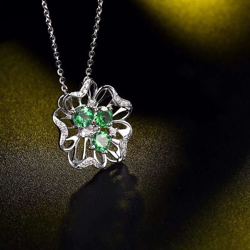 18Kt White Gold Diamond 1.235 ct Tsavorite Pendant