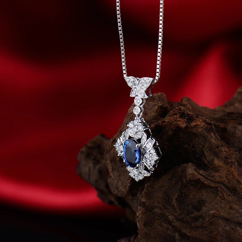 18Kt White Gold Diamonds 1.09 ct Sapphire Pendant