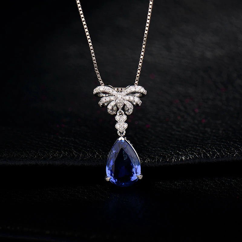 18Kt White Gold Diamonds 4.10 ct Tanzanite Pendants