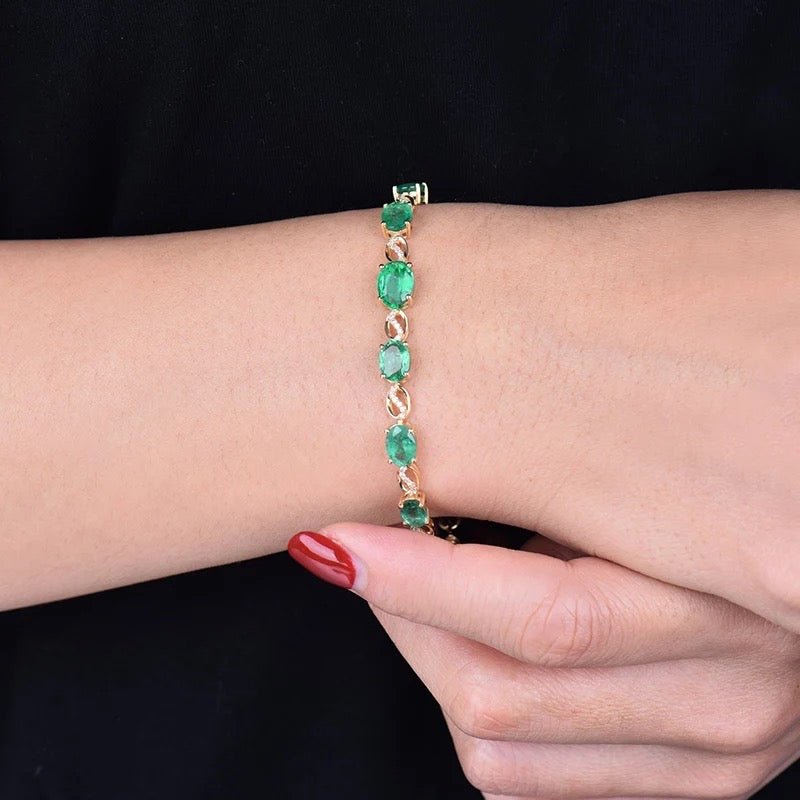 18Kt Yellow Gold 5.185 ct Emerald Bracelet with Diamonds (Unisex)