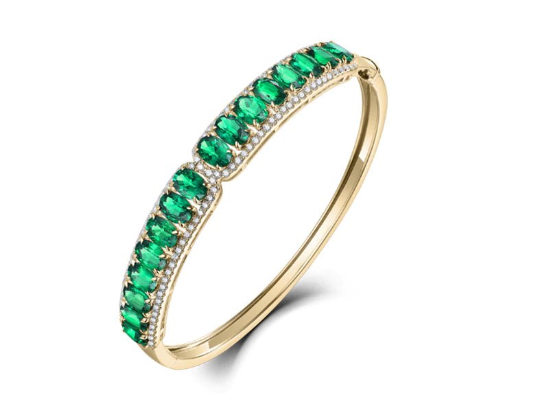 18Kt Yellow Gold 8.00 ct Emerald Bracelet with Natural Diamond