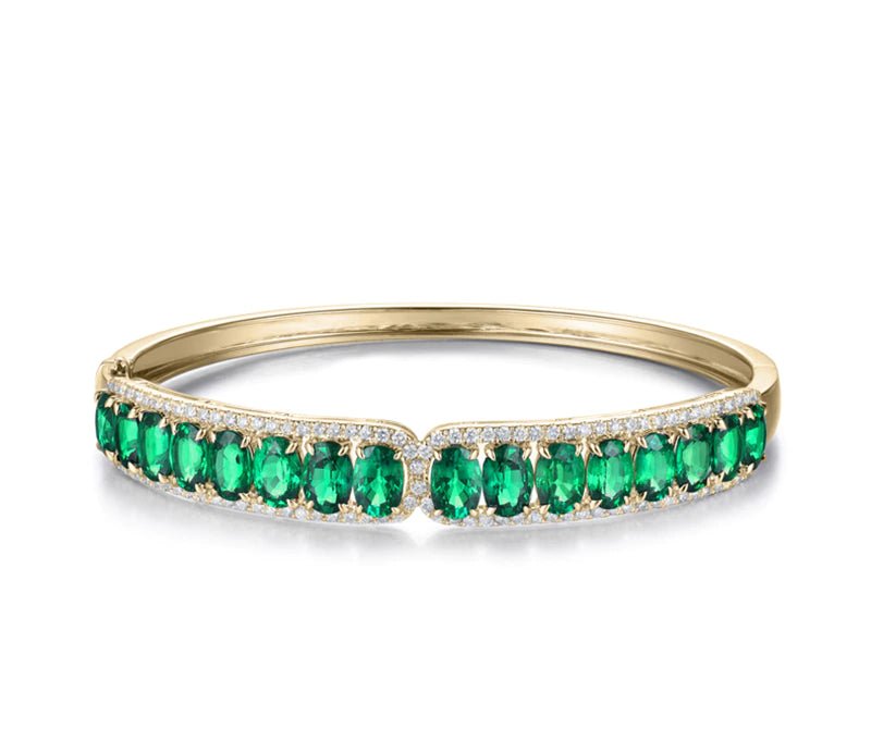 18Kt Yellow Gold 8.00 ct Emerald Bracelet with Natural Diamond