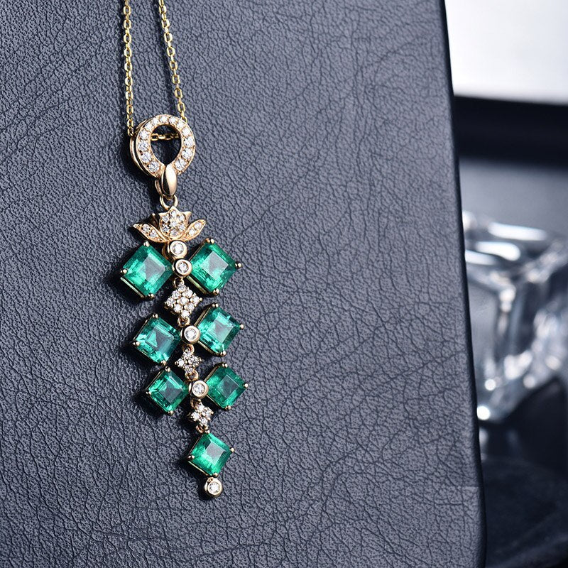 18Kt Yellow Gold Diamond & 4.40 ct Emerald Pendant