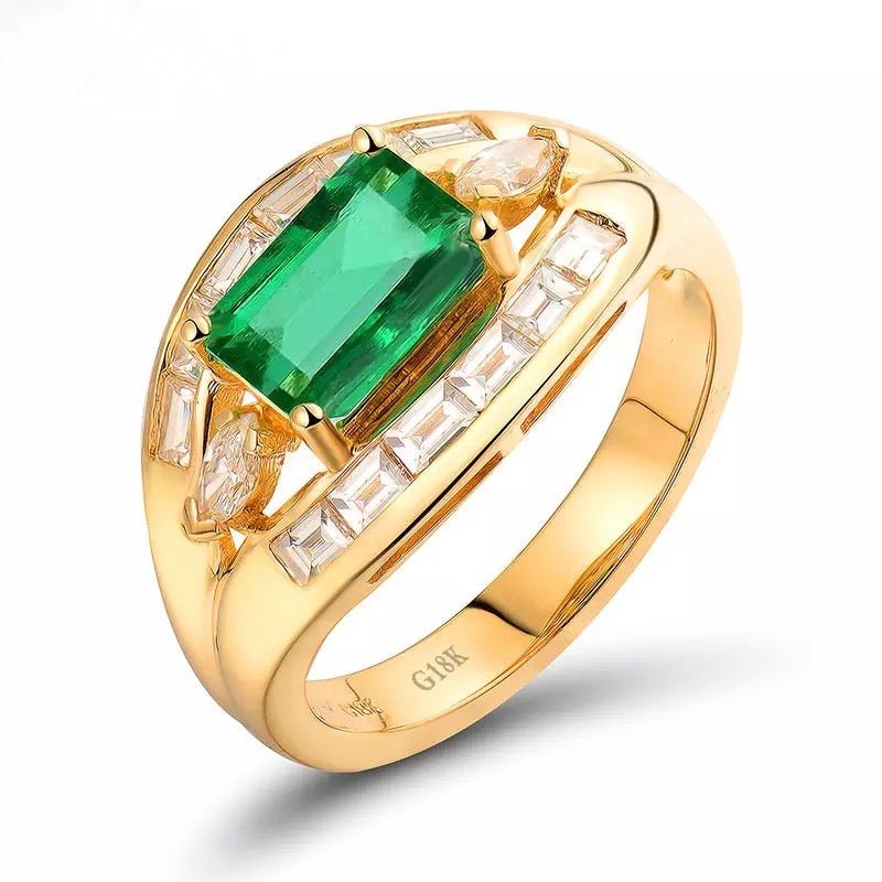 18kt Yellow Gold Natural Diamond & 1.60ct Emerald Ring