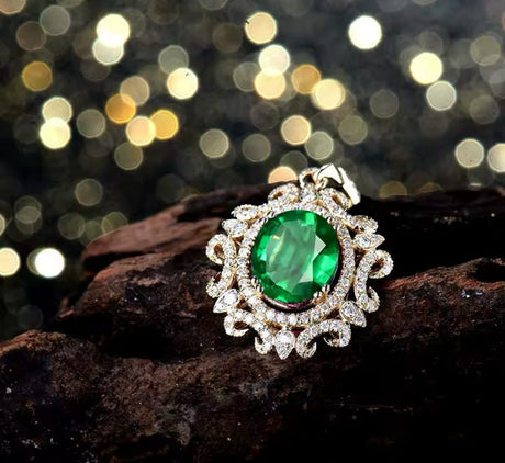 14 Kt Yellow Gold Diamond 2.39 ct Emerald Pendant