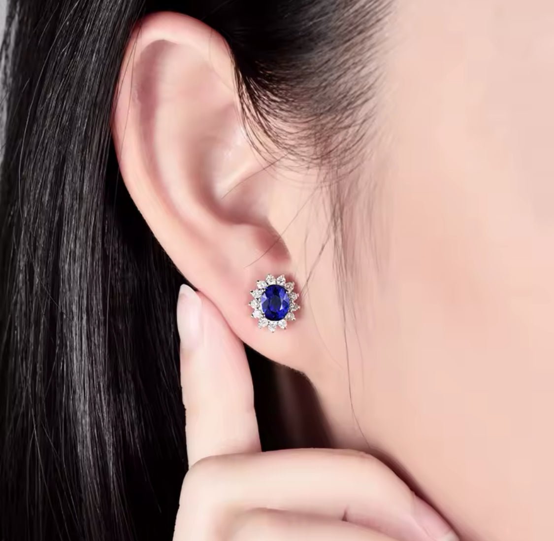 14K White Gold 1.70 ct Sapphire Earrings with Diamond