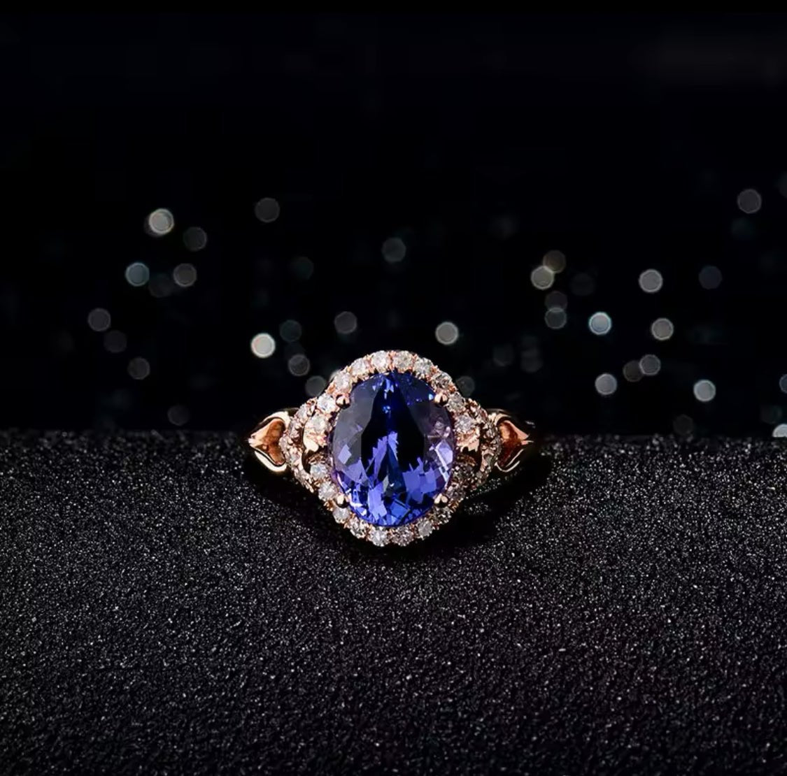 14Kt Rose Gold 2.81 ct Tanzanite Ring with Diamonds