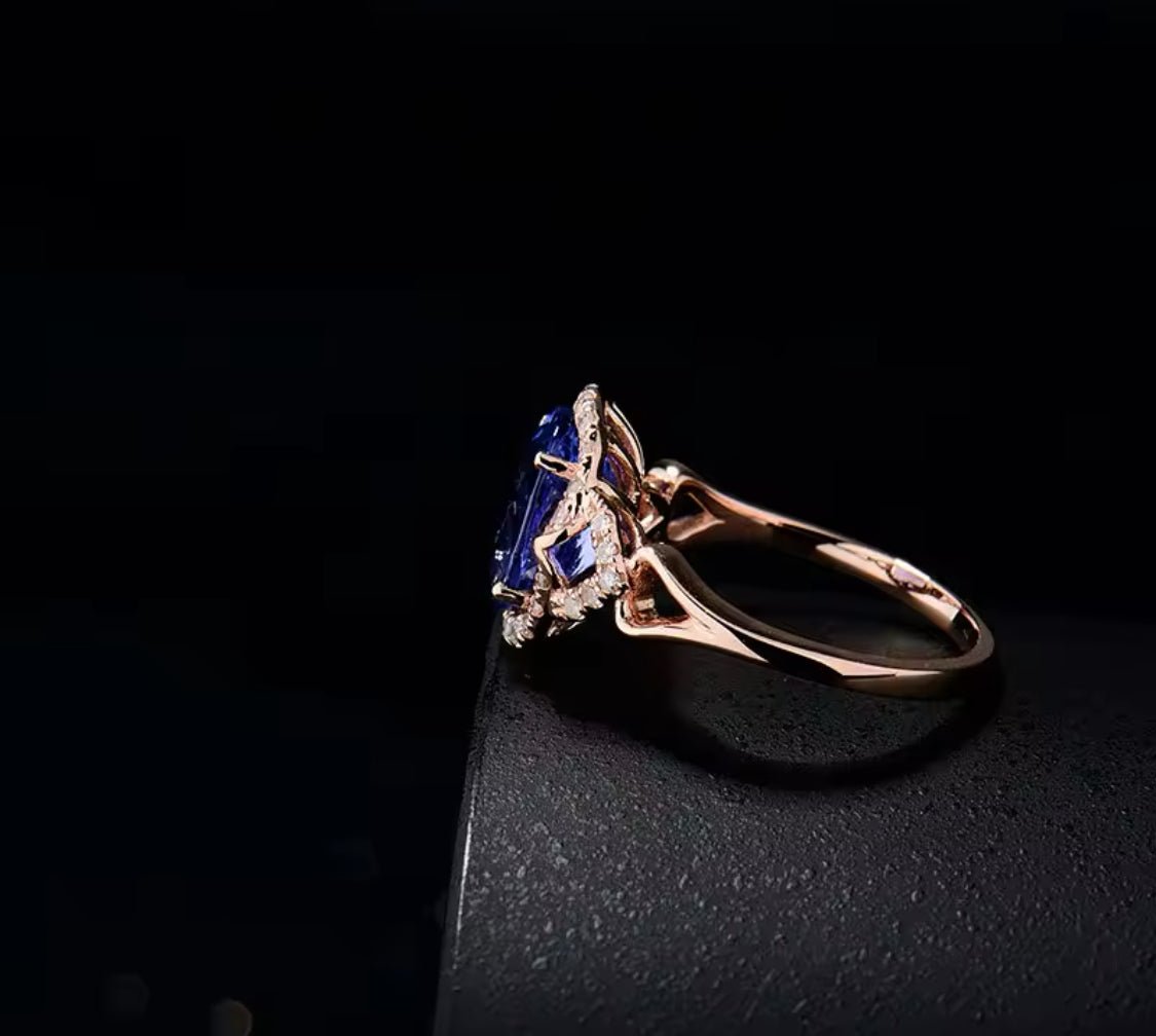 14Kt Rose Gold 2.81 ct Tanzanite Ring with Diamonds