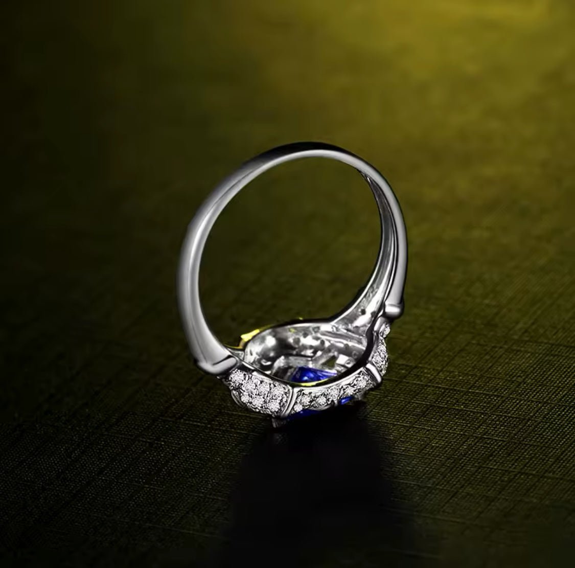 14Kt White Gold 0.86 ct Tanzanite Ring with Diamonds