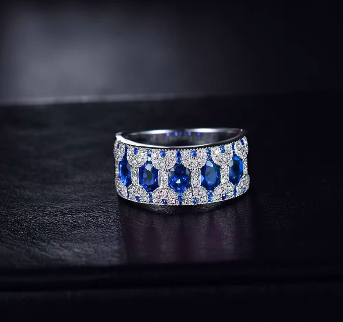 14Kt White Gold 2.08 ct Sapphire Ring with Natural Diamonds (Unisex)