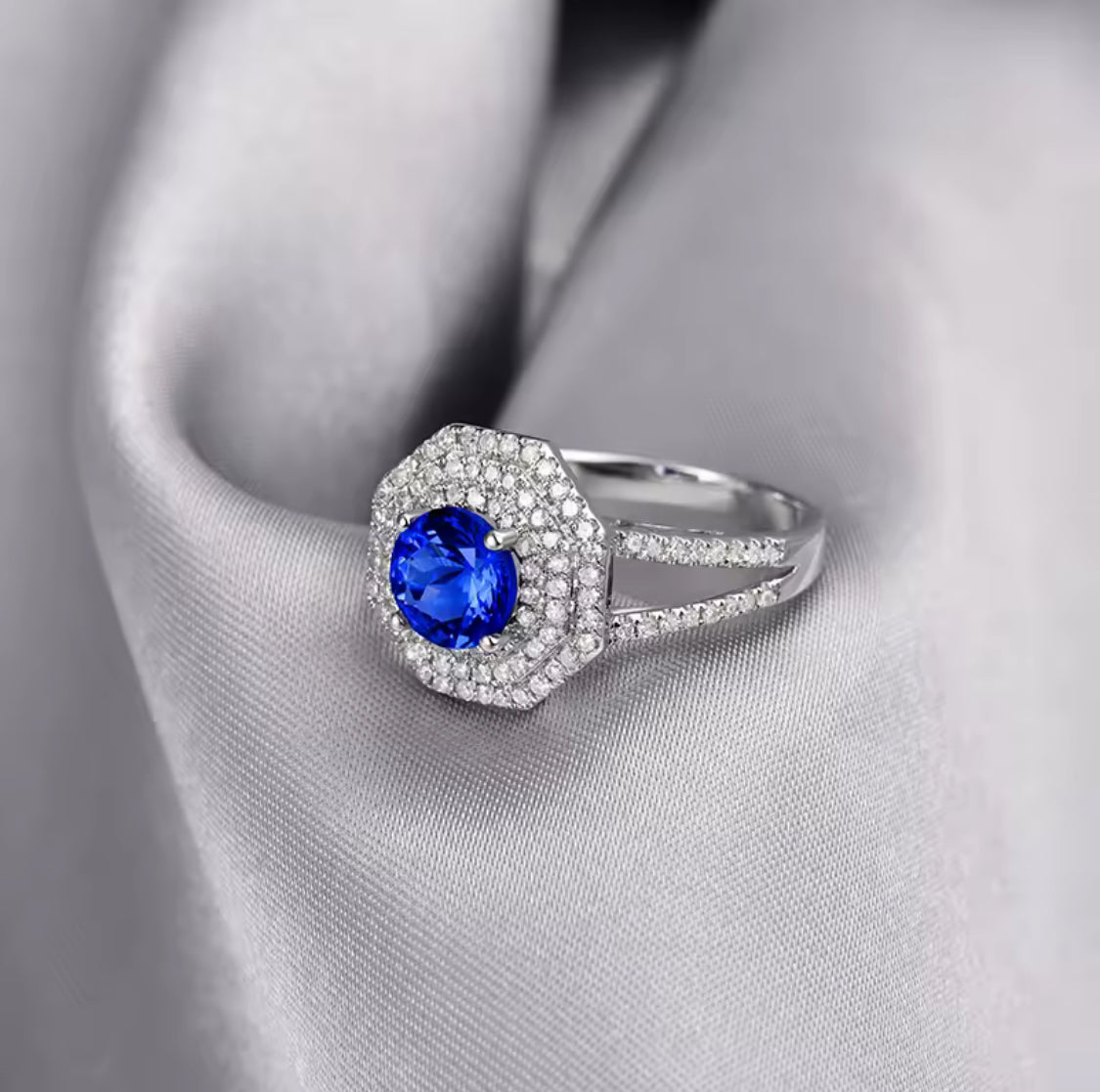 14Kt White Gold 2.35ct Tanzanite Ring with Diamonds (Unisex)