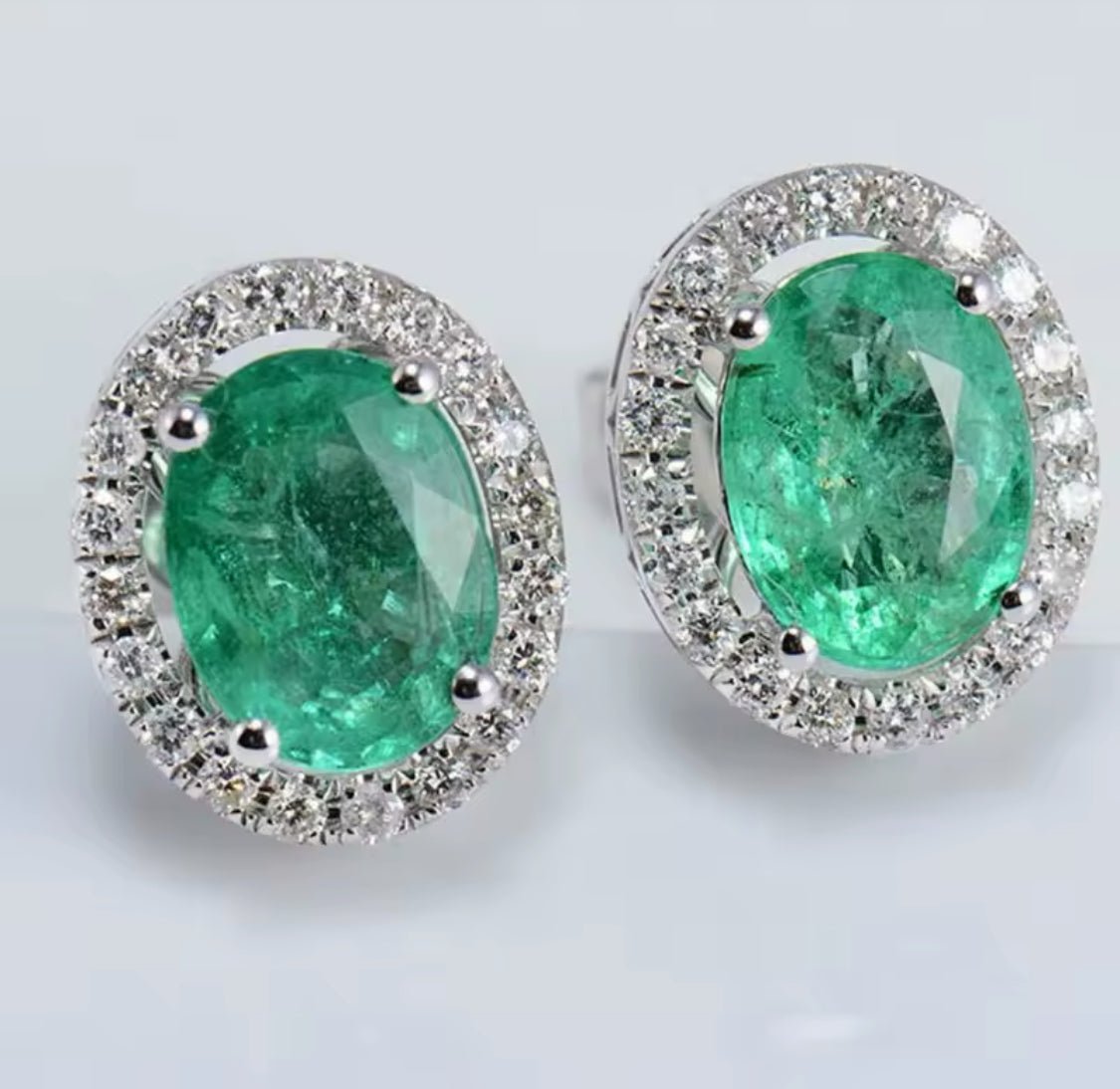 14Kt White Gold 2.77 ct Emerald Earrings with Diamonds