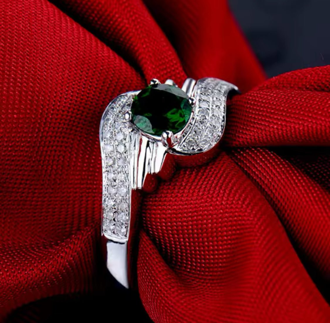 14Kt White Gold Diamond 0.59 ct Tsavorite Ring (Unisex)