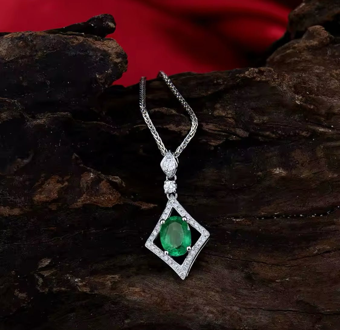 14Kt White Gold Diamonds 1.28 ct Emerald Pendant