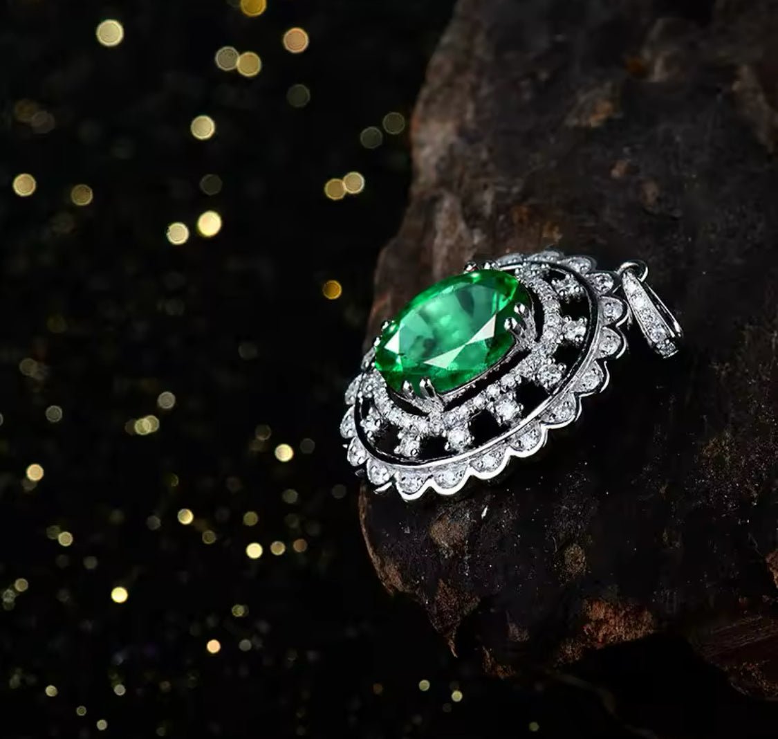 14Kt White Gold Diamonds 2.40 ct Emerald Pendant