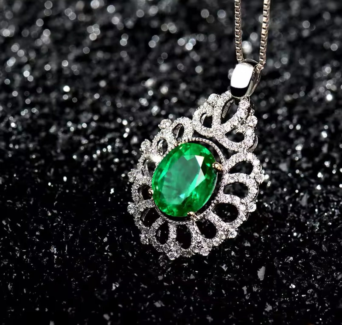 14Kt White Gold Diamonds 2.42 ct Emerald Pendant