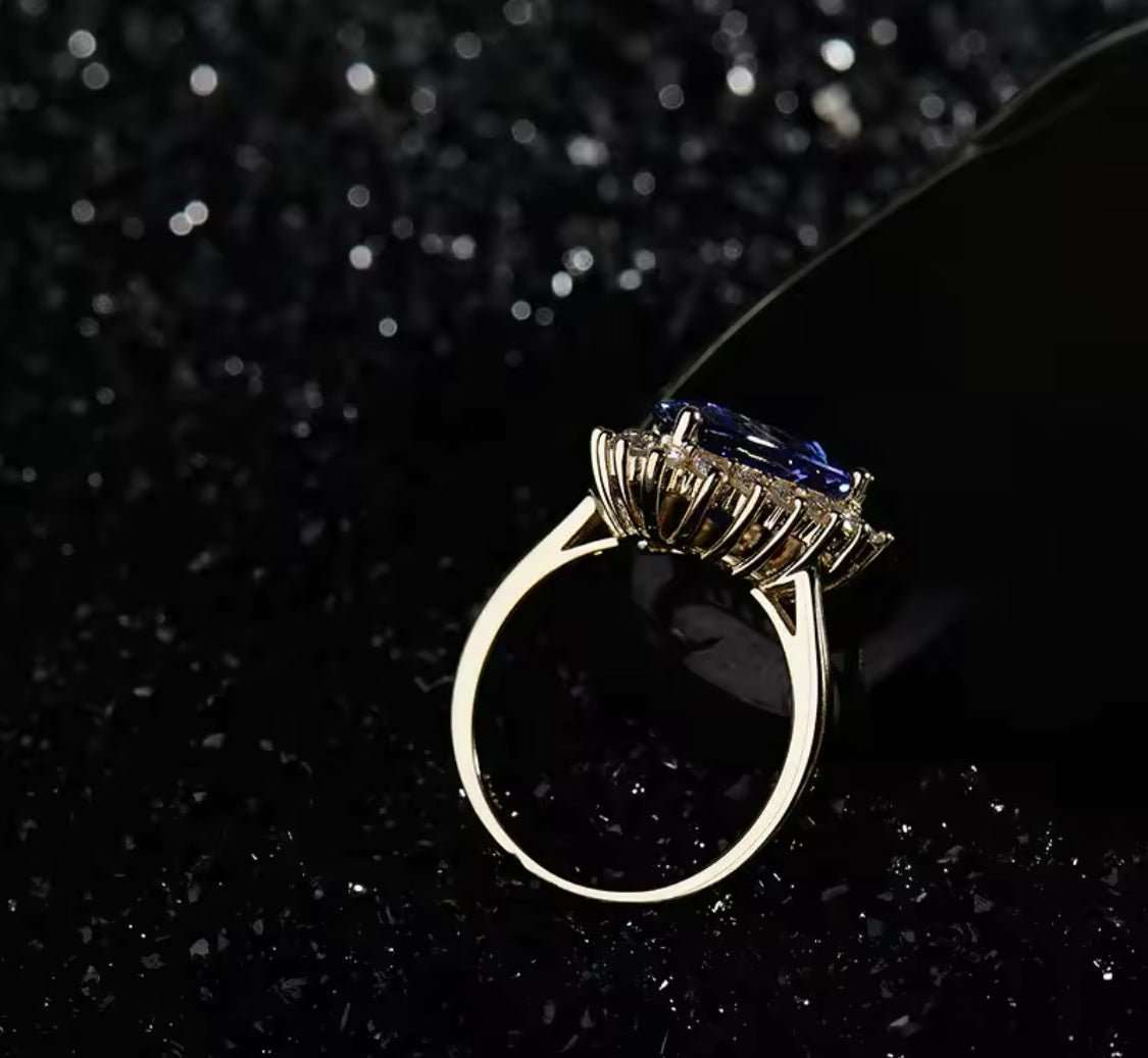 14Kt Yellow Gold 2.50 ct Tanzanite Ring with Diamonds