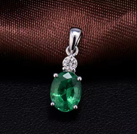 18K White Gold 1.14 ct Emerald Pendant with Natural Diamond