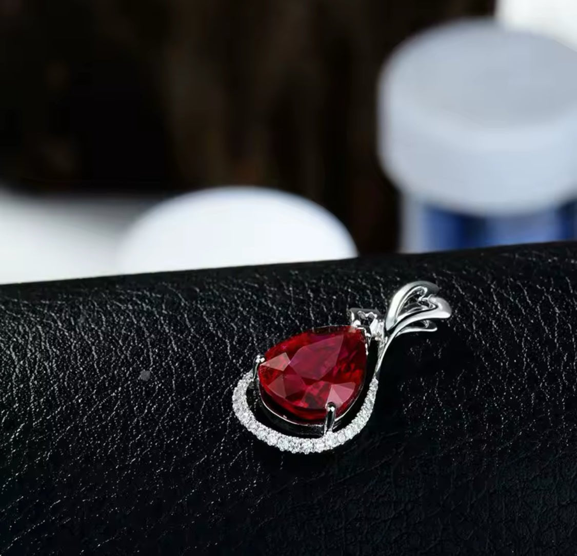 18K White Gold 5.30 ct Ruby Pendant with Natural Diamond